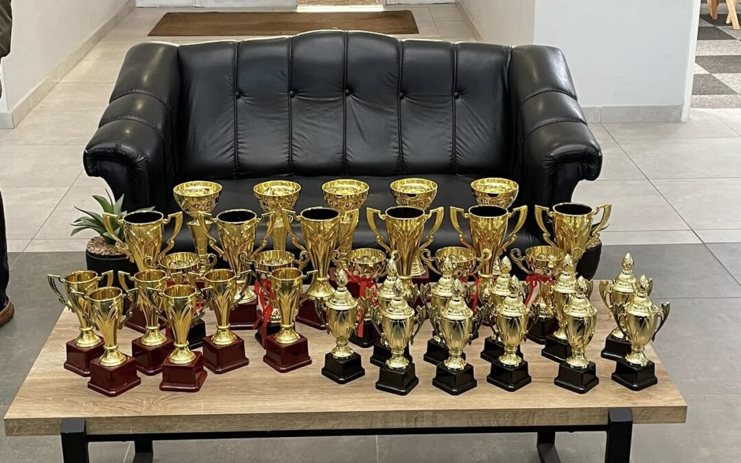 Class of ’86 funds new trophies